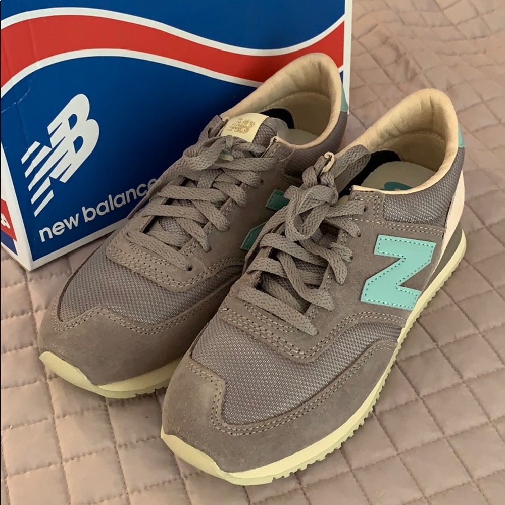 New Balance 620 Sneakers